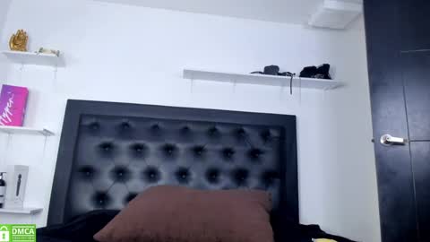 Snapshot of alika_jonhson_ chatting on April 2026 01:20:02 PM alika_jonhson_ online show from April 2026 01:20:02 PM