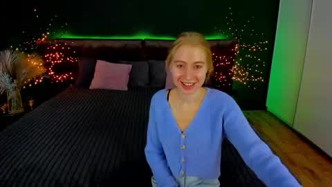 Alina online show from September 2025 05:41:02 AM