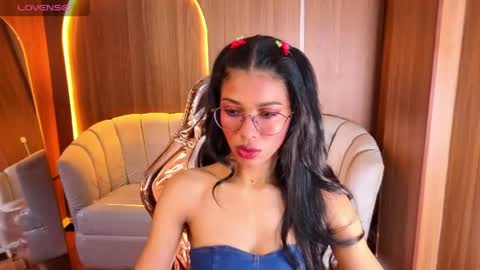 alina_b_ online show from April 2026 08:09:02 PM