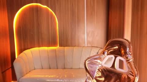 alina_b_ online show from May 2026 08:25:01 PM