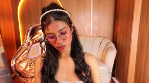 alina_b_ online show from May 2026 08:17:01 PM