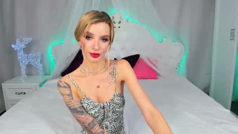 Snapshot of alina_lovelyx chatting on February 2025 01:34:01 AM Alina online show from February 2025 01:34:01 AM