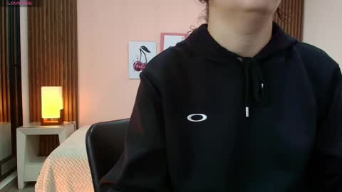 Alina online show from April 2026 11:37:01 AM