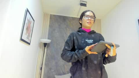 alina online show from April 2026 11:27:02 AM