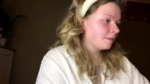 Alina online show from April 2026 09:06:02 PM