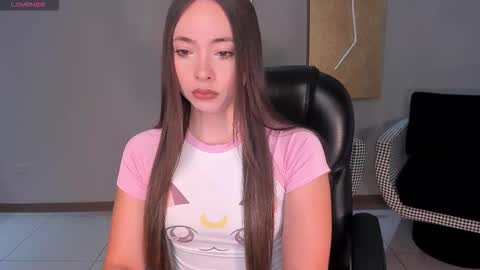 Snapshot of alinakravitz_ chatting on October 2025 12:15:01 PM alinakravitz_ online show from October 2025 12:15:01 PM