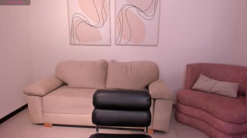 Snapshot of alinakravitz_ chatting on October 2025 12:06:02 PM alinakravitz_ online show from October 2025 12:06:02 PM