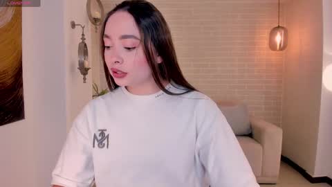 alinakravitz_ online show from April 2026 06:21:02 PM