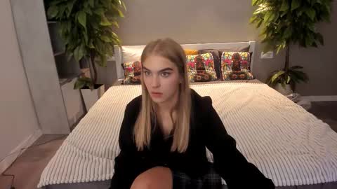 Snapshot of alinalemon chatting on November 2025 07:45:01 PM Alina online show from November 2025 07:45:01 PM