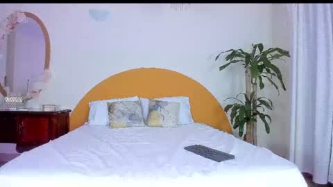 AlinaSimmons online show from June 2026 12:32:02 AM