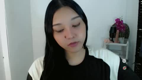 Snapshot of alisa_kiss_ chatting on April 2026 05:32:02 PM Shanti xhey online show from April 2026 05:32:02 PM