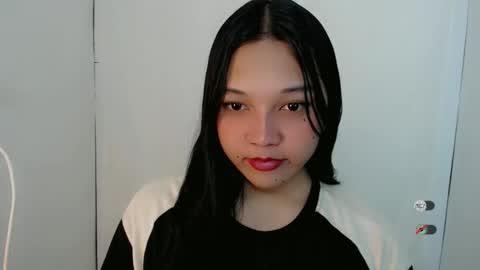 Snapshot of alisa_kiss_ chatting on April 2026 10:43:02 PM Shanti xhey online show from April 2026 10:43:02 PM
