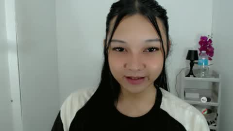 Snapshot of alisa_kiss_ chatting on April 2026 04:12:02 PM Shanti xhey online show from April 2026 04:12:02 PM