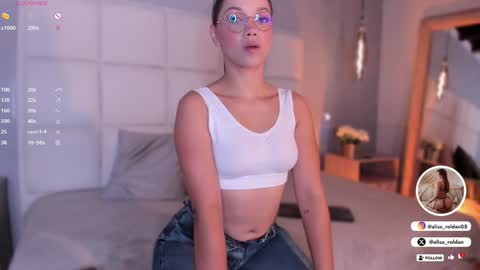 Snapshot of alisa_roldan chatting on December 2024 12:23:01 PM online show from December 2024 12:23:01 PM