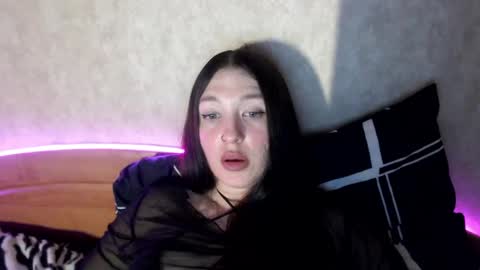 alisaadoll online show from May 2026 01:49:02 PM
