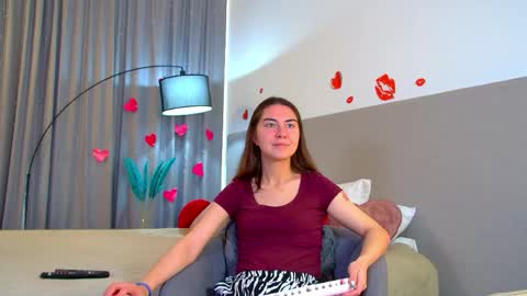 Alisa online show from May 2026 07:03:01 AM