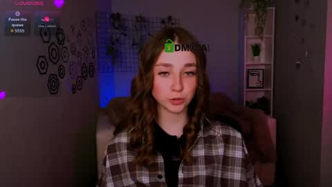Alisa online show from April 2026 07:38:02 PM