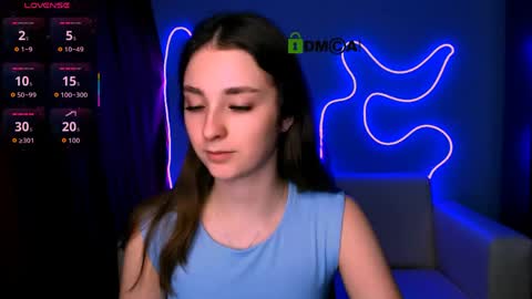 Alisa online show from May 2026 07:18:01 PM