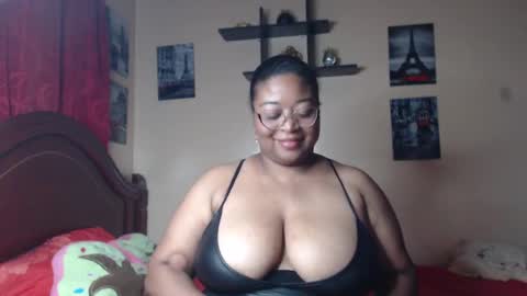 Snapshot of alisha_charm1 chatting on January 2025 11:18:01 PM Alisha charm1 online show from January 2025 11:18:01 PM
