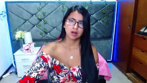 alisha_gamskar13 online show from April 2026 02:12:02 PM