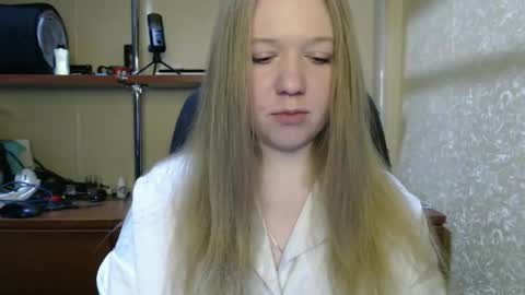 alisha_xi online show from December 2025 06:00:01 AM