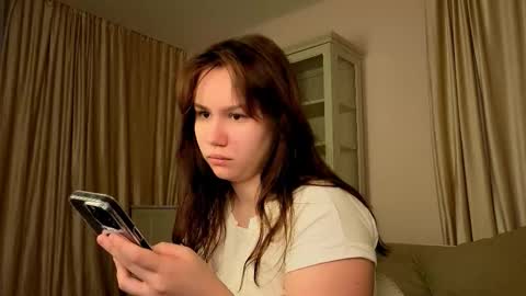 Alisia online show from November 2025 08:13:02 AM