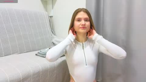 Alisia online show from April 2026 11:48:01 AM
