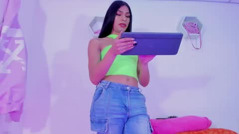 Alisia online show from December 2024 03:00:02 AM