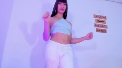 Alisia online show from September 2025 11:27:02 PM