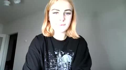 Alisa online show from September 2025 01:35:02 PM