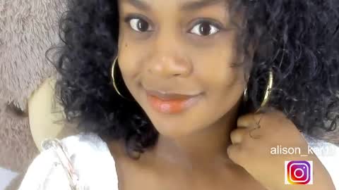 Snapshot of alison_ker chatting on April 2026 01:52:01 AM Sofias house online show from April 2026 01:52:01 AM