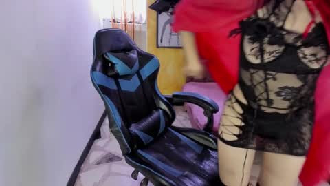 ALISON MOON online show from October 2025 01:23:04 PM