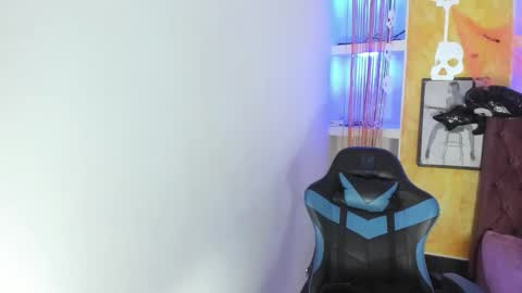 ALISON MOON online show from November 2025 12:07:02 PM