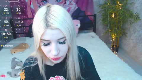 Snapshot of alison_moonlight chatting on December 2024 12:41:01 AM Alison online show from December 2024 12:41:01 AM