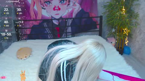 Snapshot of alison_moonlight chatting on January 2025 01:02:01 AM Alison online show from January 2025 01:02:01 AM