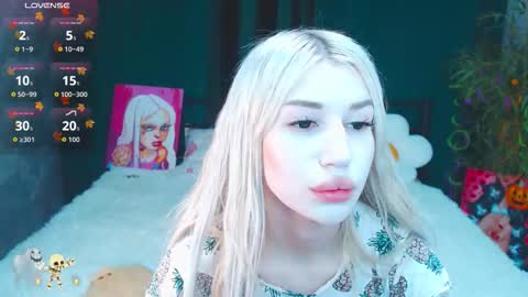 Snapshot of alison_moonlight chatting on November 2025 10:04:02 AM Alison online show from November 2025 10:04:02 AM