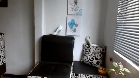 Alisonturbay online show from May 2026 02:25:02 PM