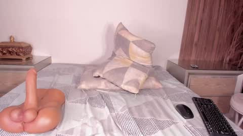 Alison Moon  online show from February 2025 02:15:02 PM