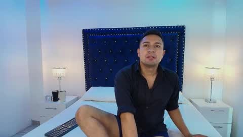 Snapshot of alissa_and_alann chatting on May 2026 11:04:02 AM Alissa and Alan online show from May 2026 11:04:02 AM