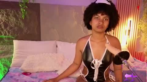 Mia online show from January 2026 08:14:02 PM