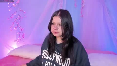 Snapshot of alissa_cute1 chatting on July 2026 05:03:02 AM Mia online show from July 2026 05:03:02 AM