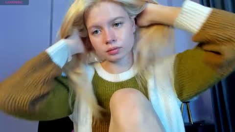 Snapshot of alissa_wow chatting on September 2025 11:12:02 AM Alisa online show from September 2025 11:12:02 AM