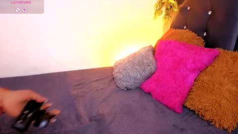 alisse_xx online show from May 2026 03:04:02 AM