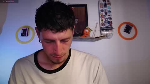 Jamesss   online show from October 2025 07:36:02 PM