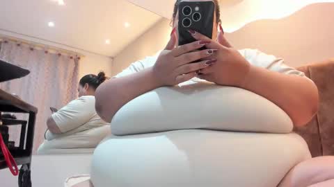 Snapshot of alisson_am chatting on March 2026 10:42:02 AM Alisson online show from March 2026 10:42:02 AM