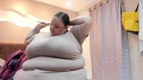 Snapshot of alisson_am chatting on April 2026 06:57:02 PM Alisson online show from April 2026 06:57:02 PM