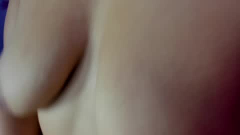 alisson_evans__ online show from April 2026 01:41:02 PM