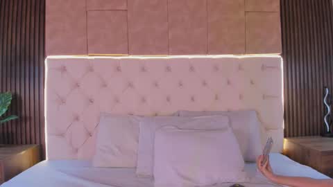 Snapshot of alissonharper19 chatting on October 2025 01:21:02 PM alison online show from October 2025 01:21:02 PM