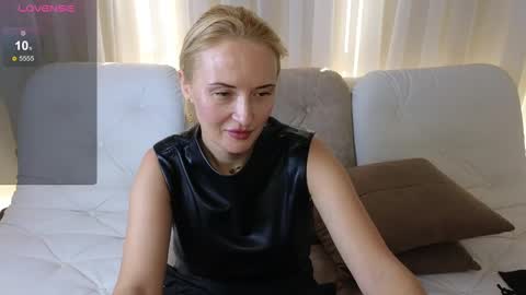 Snapshot of alisssarose chatting on December 2024 08:09:01 AM alisssarose online show from December 2024 08:09:01 AM