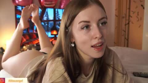 A L I T A online show from December 2025 05:22:02 PM